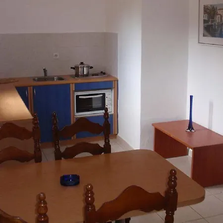 Yianetta & Aparthotel 3*