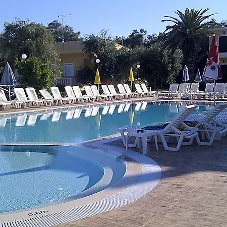 Yianetta & 4* Kavos