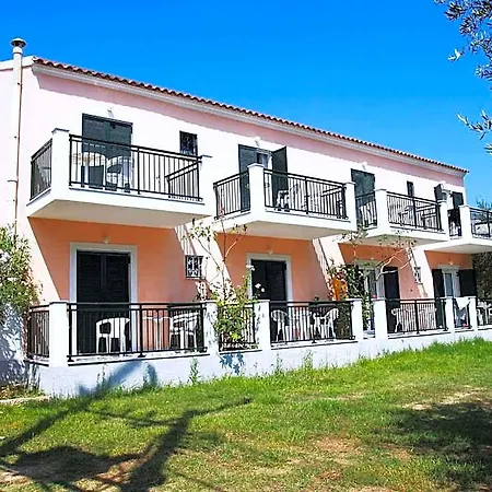 Yianetta & Lejlighedshotel Kávos