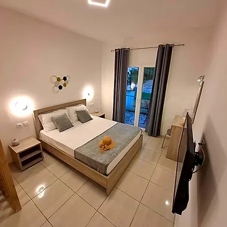 Yianetta & Lejlighedshotel 4*