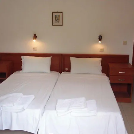 Yianetta & Apartmanhotel 4*