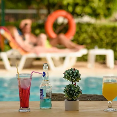 Yianetta & 카보스