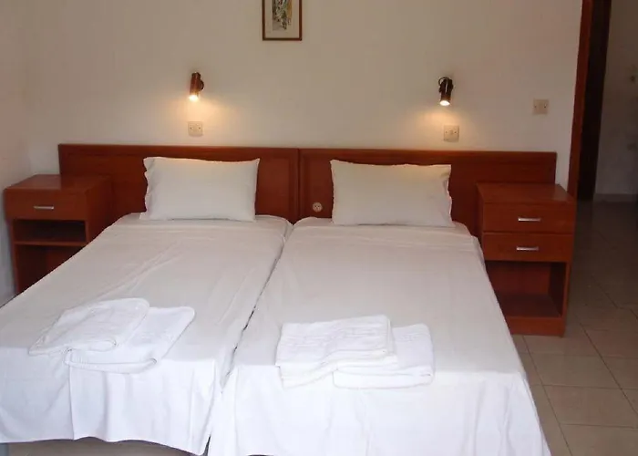 Aparthotel Yianetta & 3*