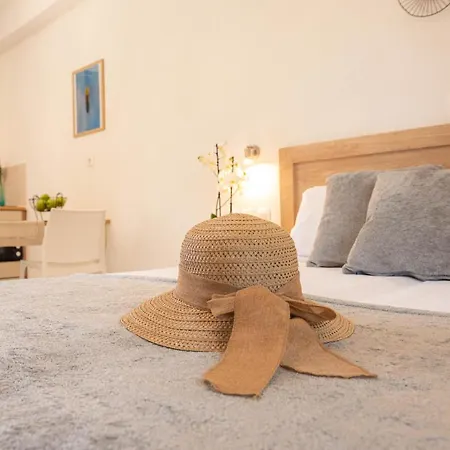 Yianetta & Aparthotel