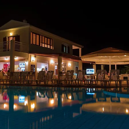 Aparthotel Yianetta & 3*